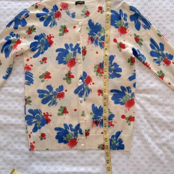J. Crew 100% Merino Wool Cream and Blue Floral X Small Cardigan - Picture 3 of 4
